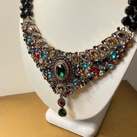 Store closing Oct 25 Heidi Daus Rhinestone rainbow. statement necklace 19" - Picture 3 of 5